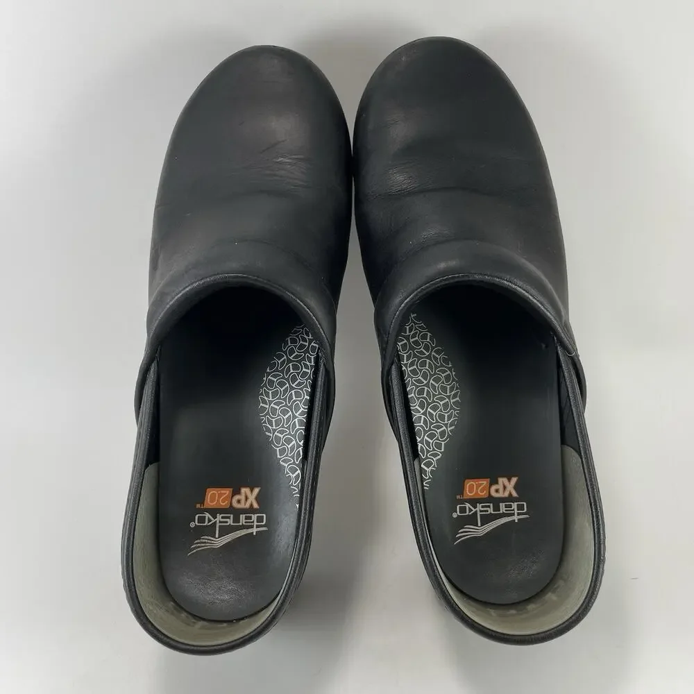 Dansko XP 2.0 Clogs Womens Size 40, US Size 9.5-10 Black Slip Resistant Work